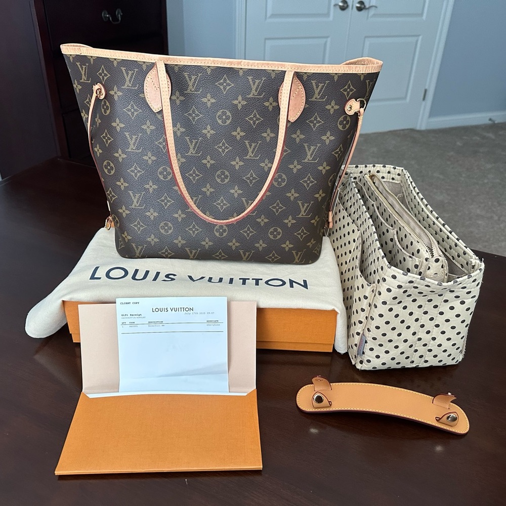 ❤️SOLD❤️Authentic Louis Vuitton Neverfull MM